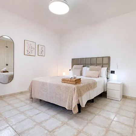 Con Terraza Y Vistas En Costa Adeje, Sunset Mirage Apartament